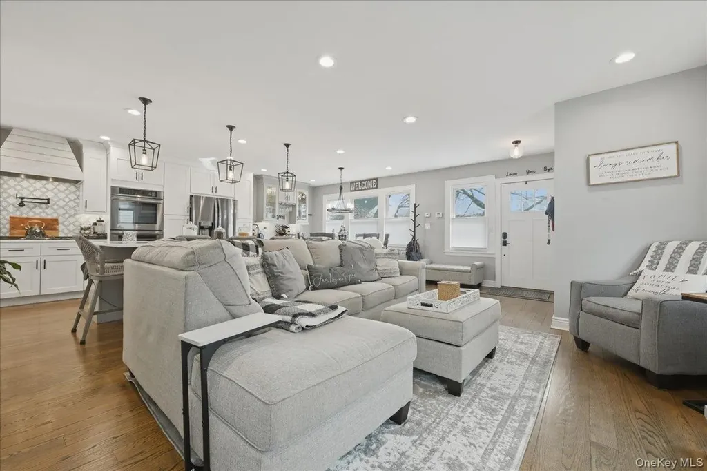 56 Broad Street Williston Park NY 11596
