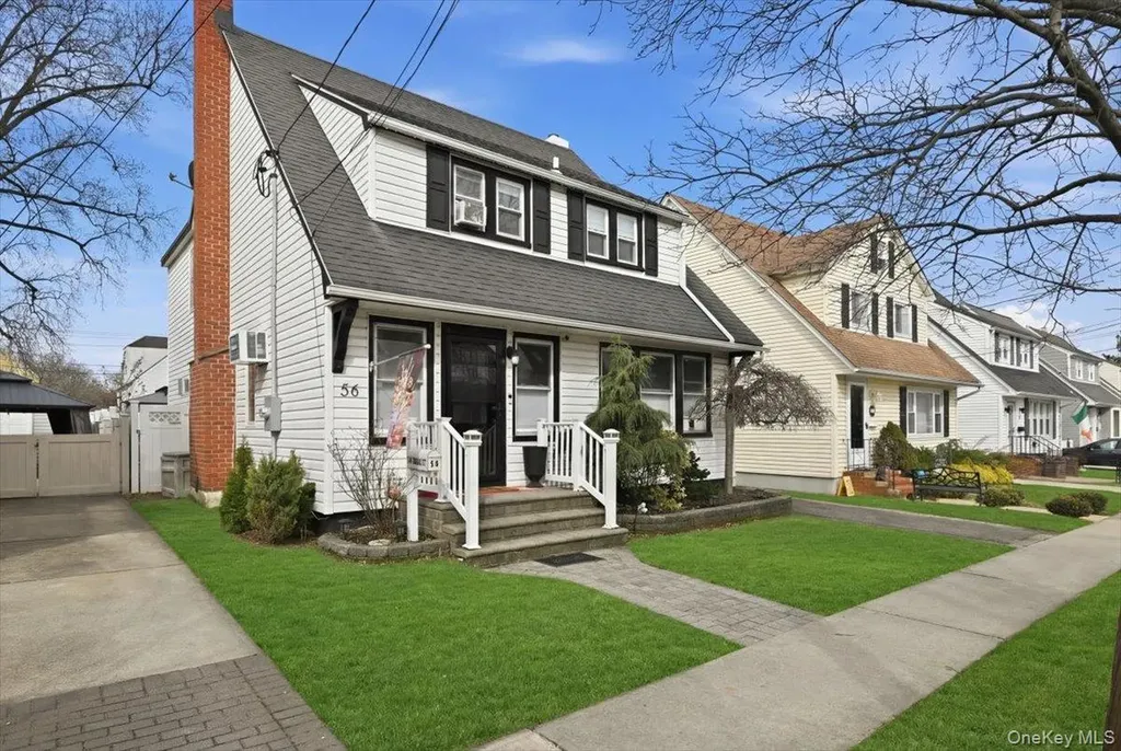 56 Broad Street Williston Park NY 11596