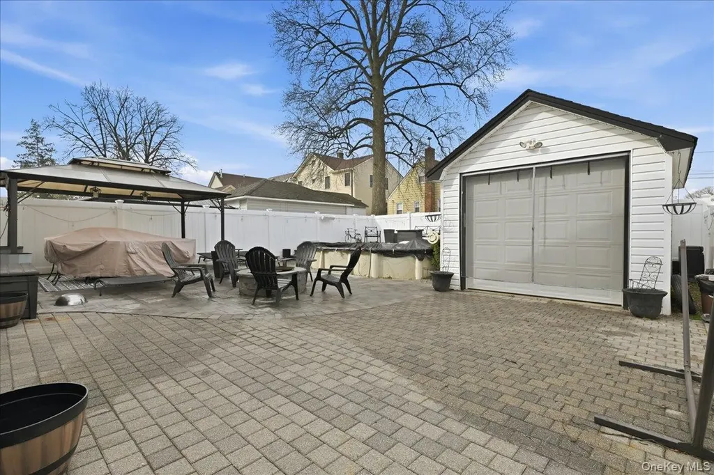 56 Broad Street Williston Park NY 11596