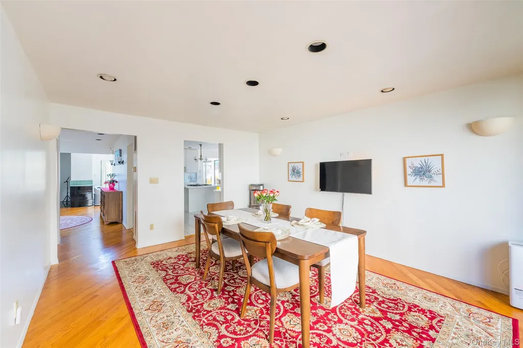 17 Princeton Drive Syosset NY 11791