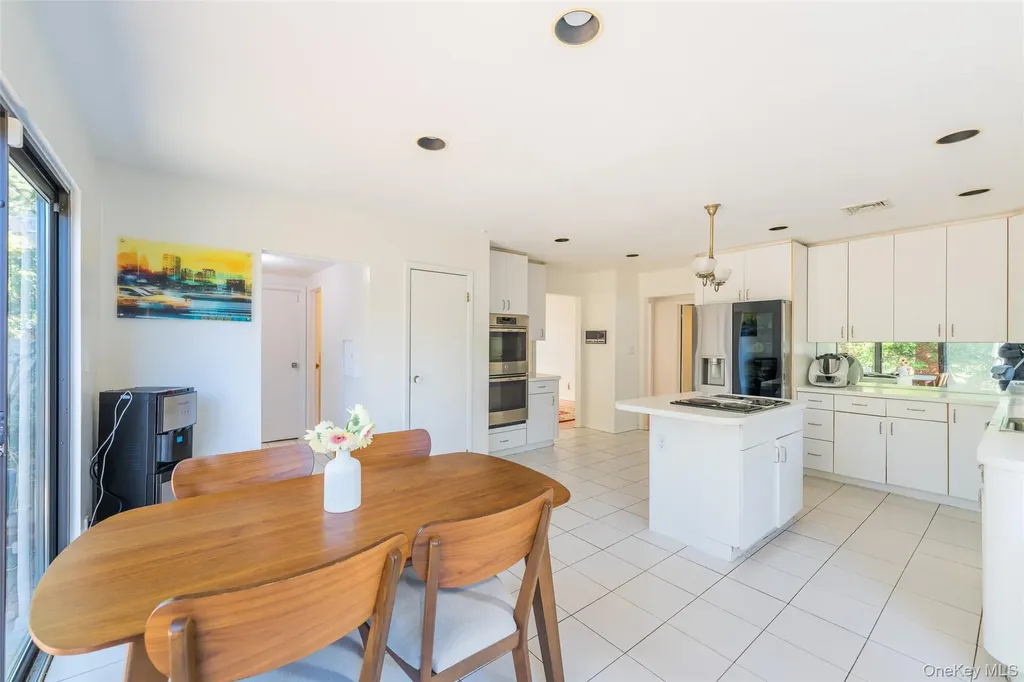 17 Princeton Drive Syosset NY 11791