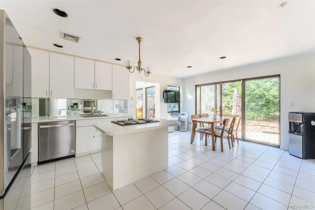 17 Princeton Drive Syosset NY 11791