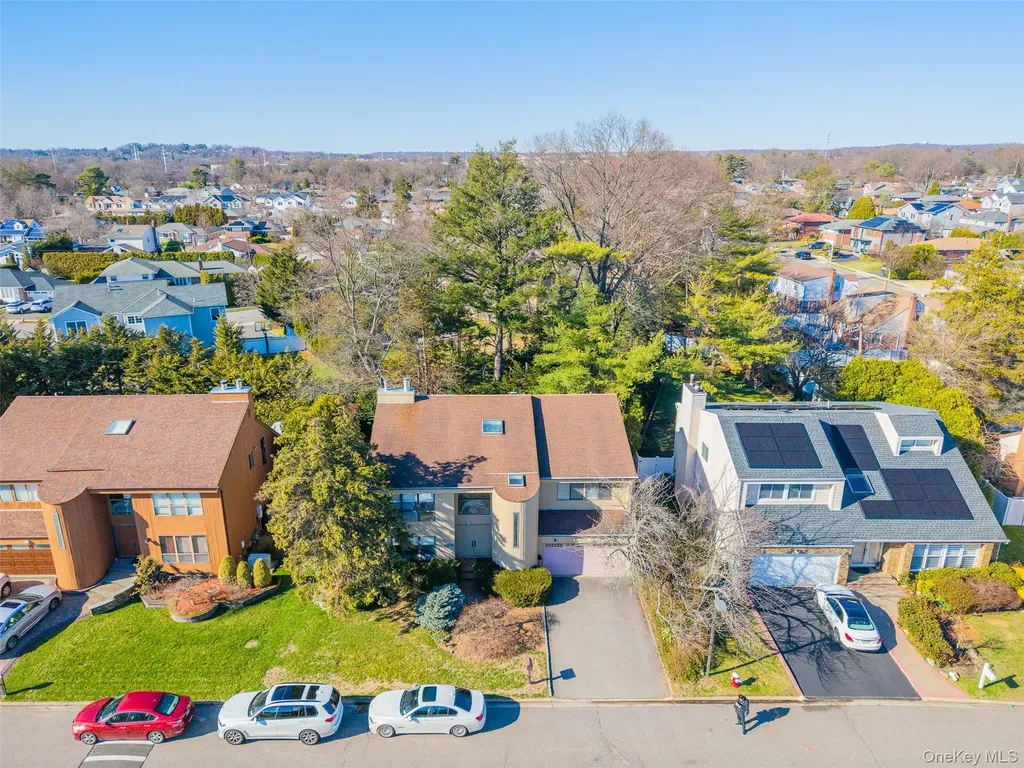 17 Princeton Drive Syosset NY 11791