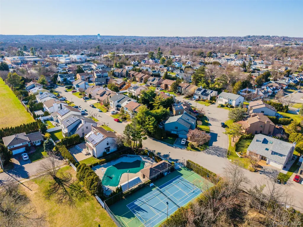 17 Princeton Drive Syosset NY 11791