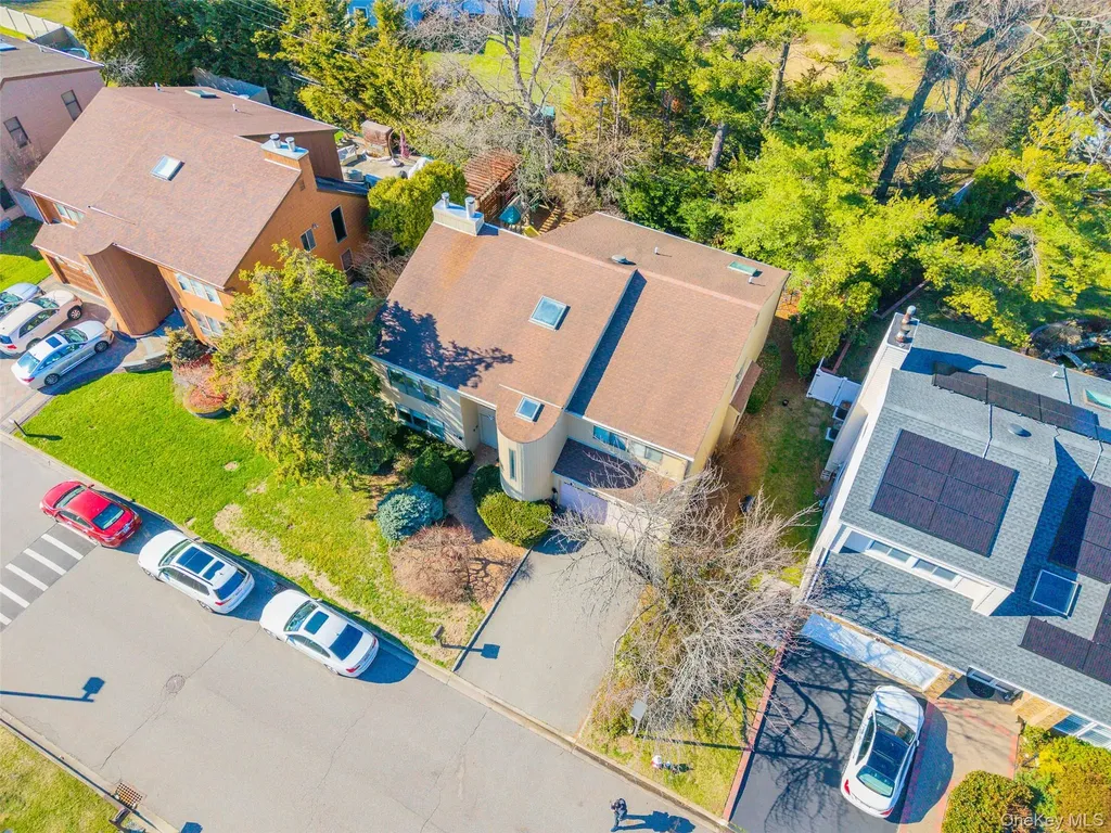 17 Princeton Drive Syosset NY 11791