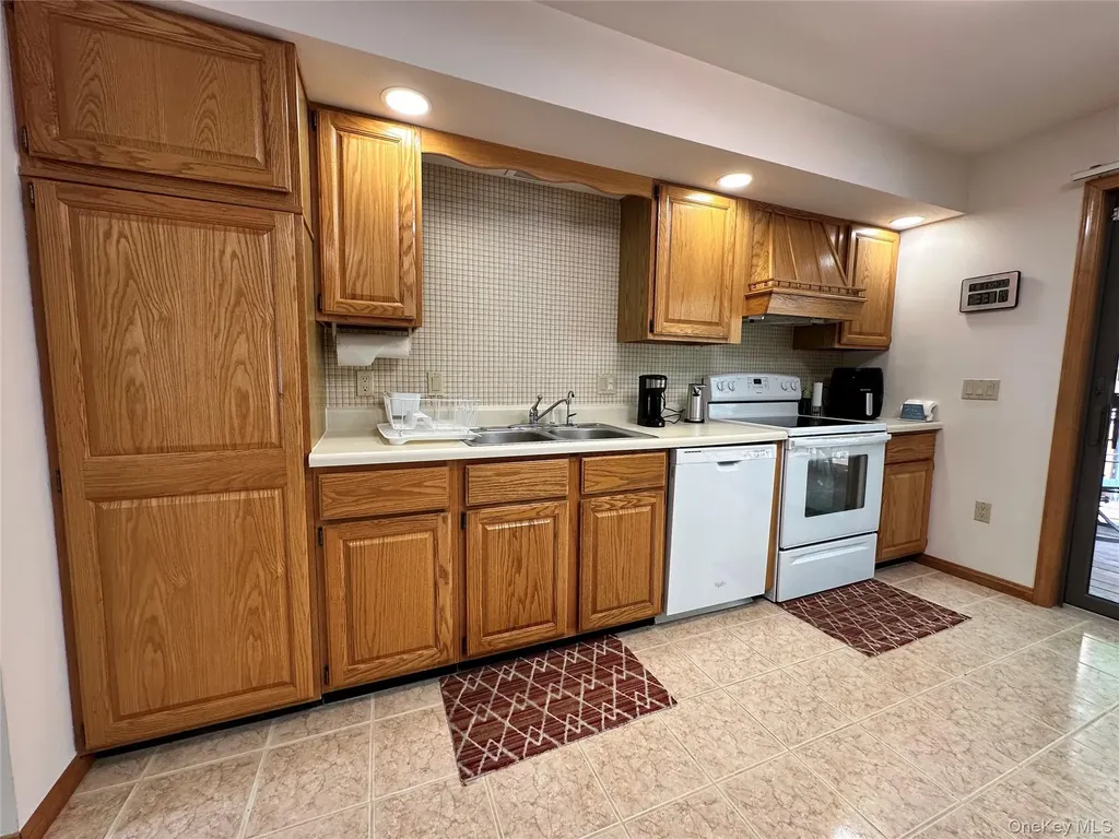 60 Manchester Road Rock Hill NY 12775
