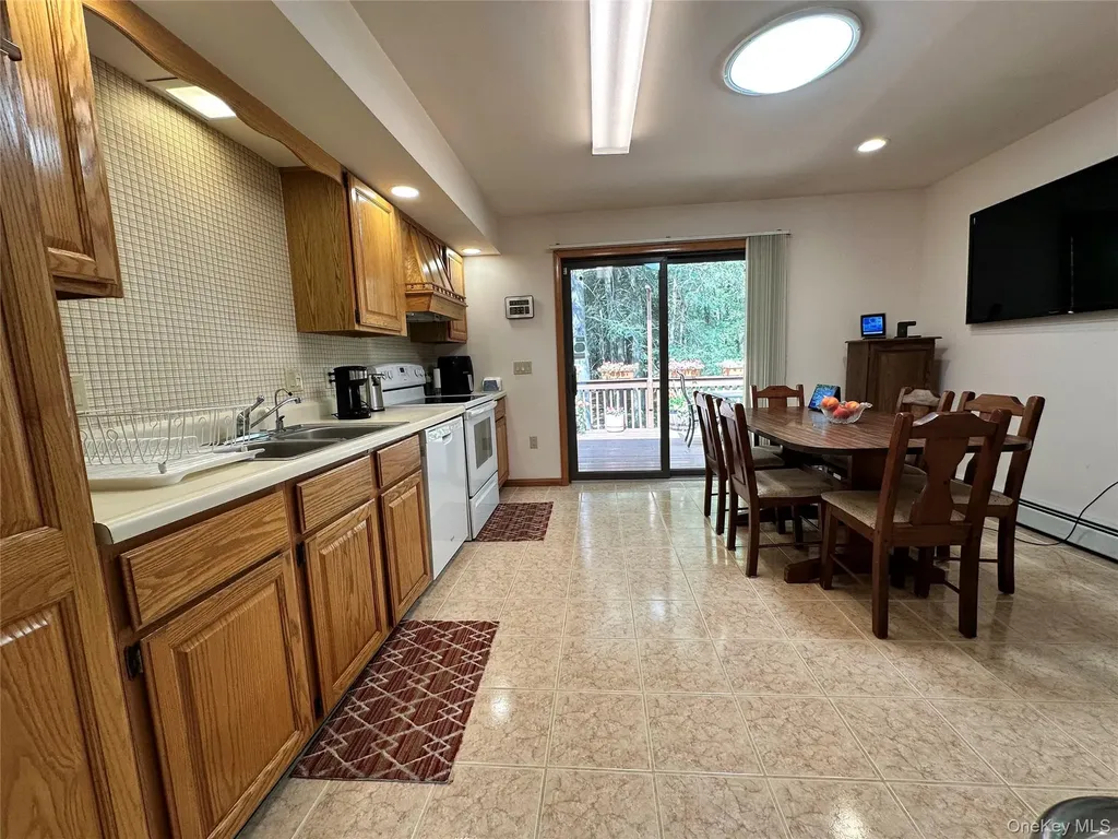 60 Manchester Road Rock Hill NY 12775