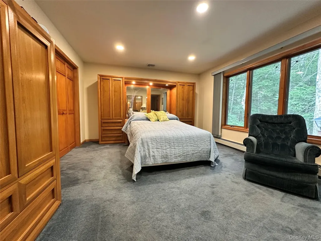 60 Manchester Road Rock Hill NY 12775
