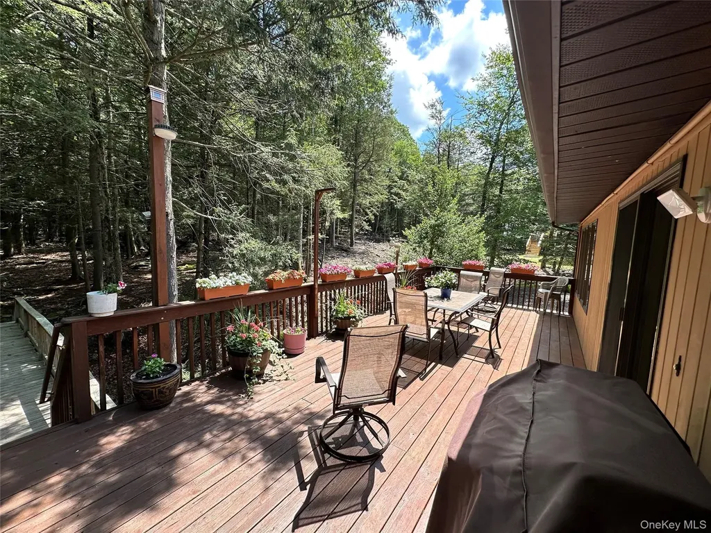 60 Manchester Road Rock Hill NY 12775