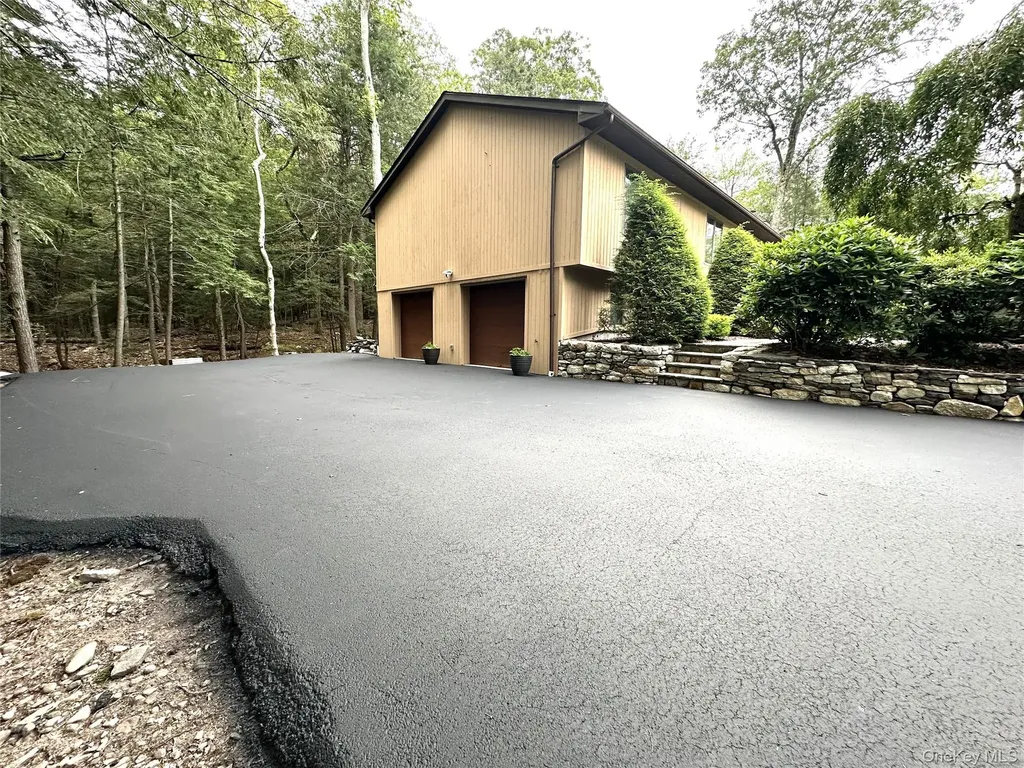 60 Manchester Road Rock Hill NY 12775