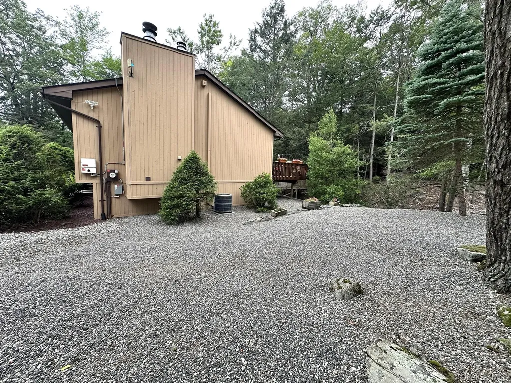 60 Manchester Road Rock Hill NY 12775
