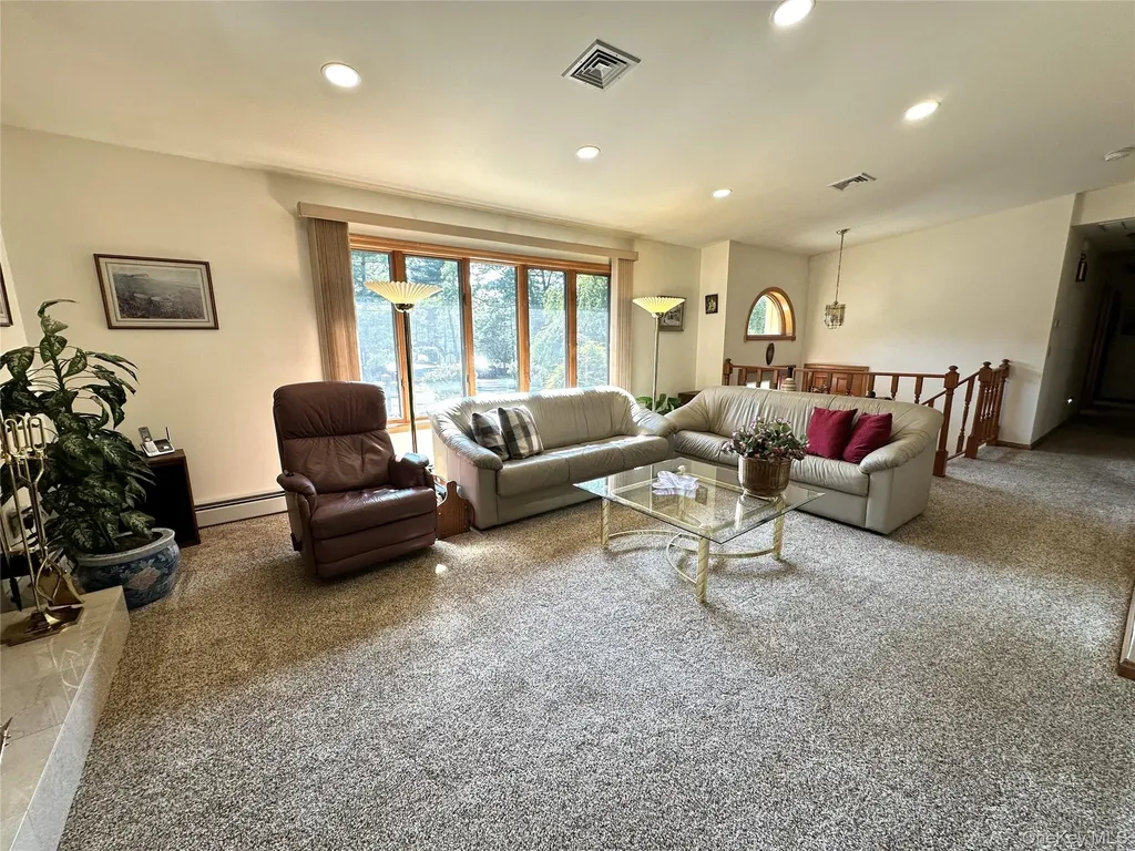 60 Manchester Road Rock Hill NY 12775