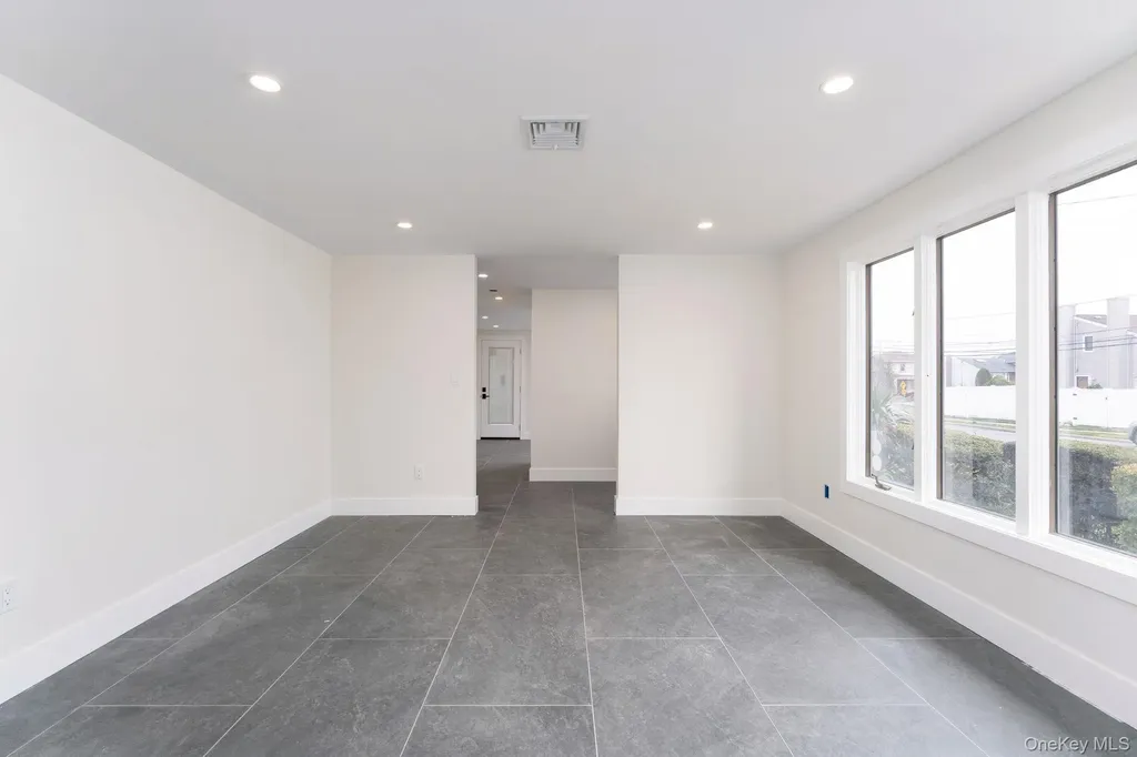 2547 Army Place Bellmore NY 11710