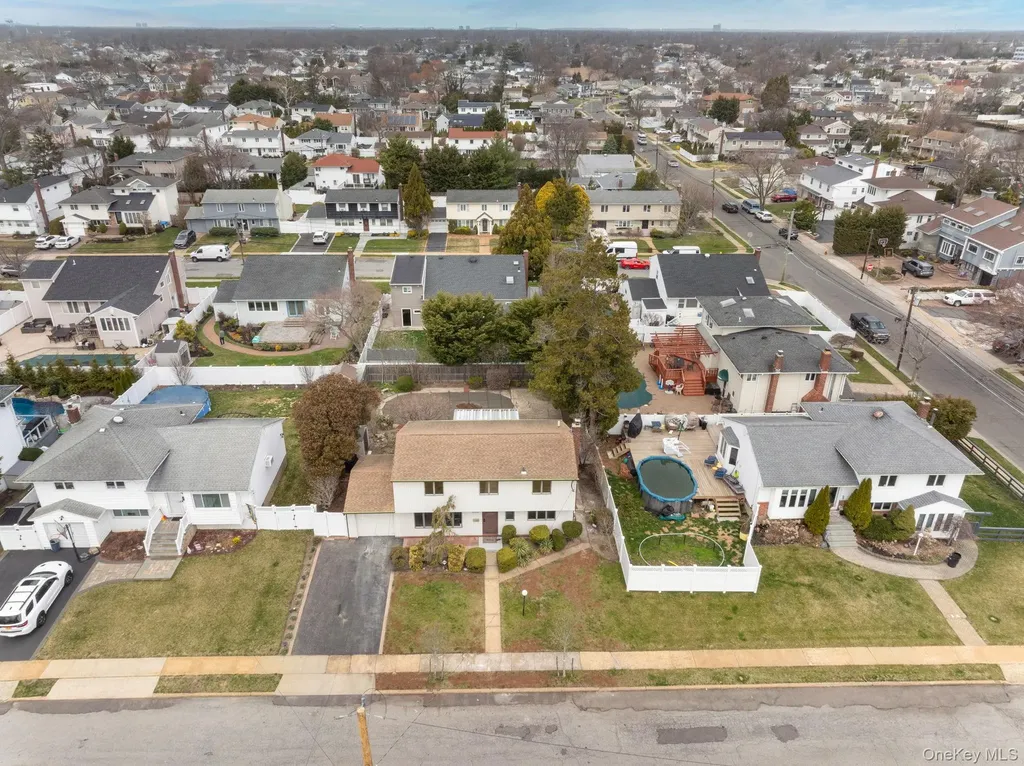 2547 Army Place Bellmore NY 11710