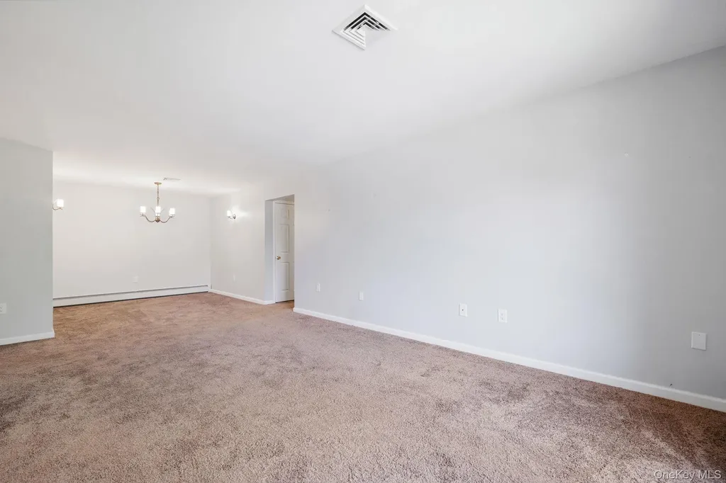 82 Mcbee Court Monroe NY 10950