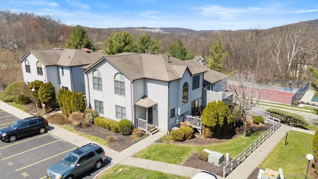 82 Mcbee Court Monroe NY 10950