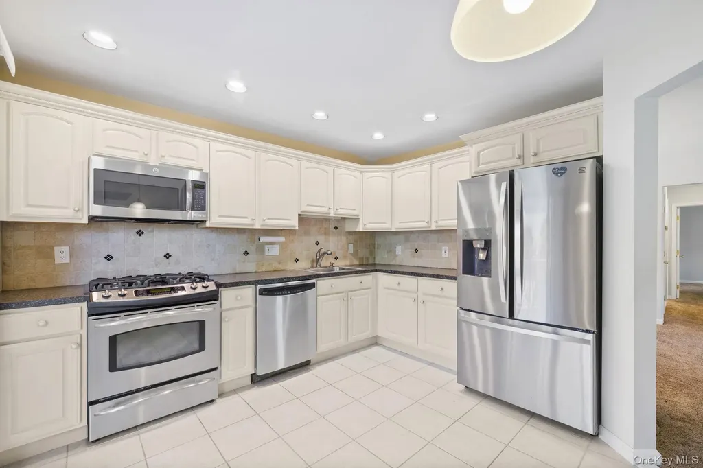 82 Mcbee Court Monroe NY 10950