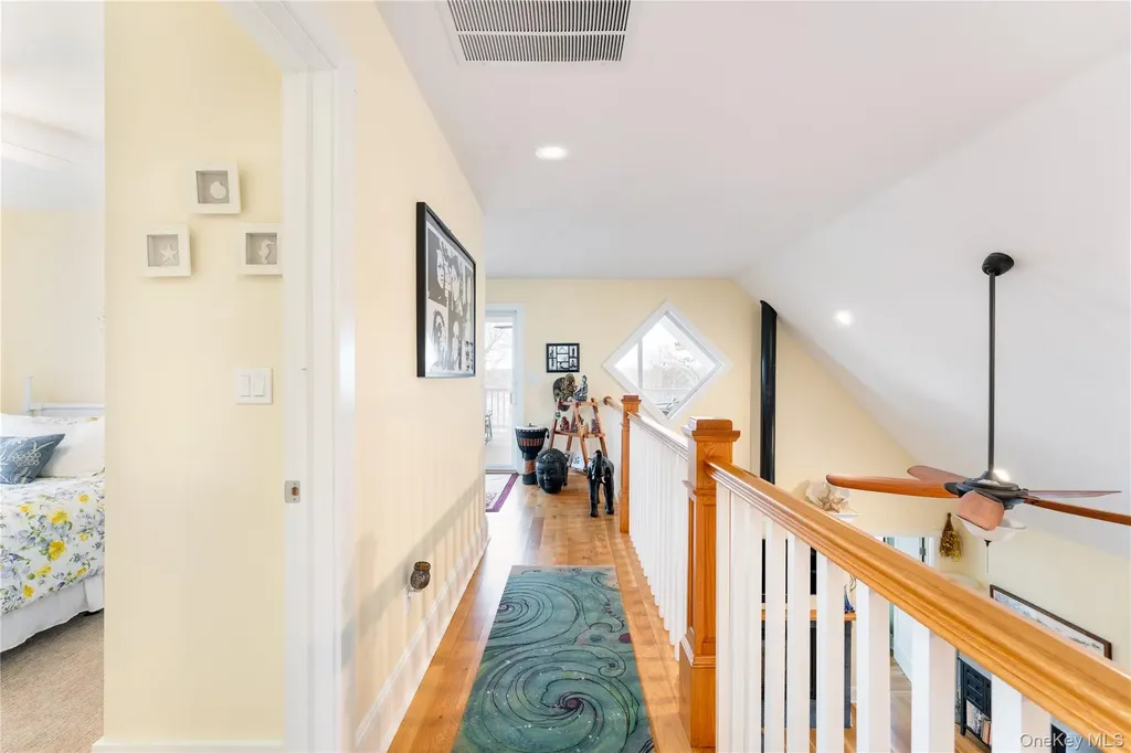 61 Atlantic Avenue Hampton Bays NY 11946