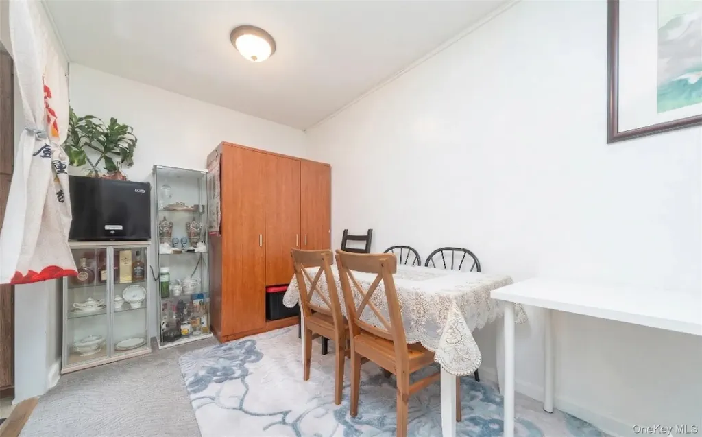19637 69th Avenue Fresh Meadows NY 11365