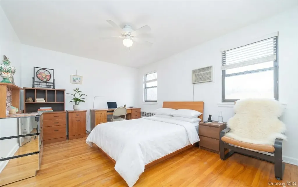 19637 69th Avenue Fresh Meadows NY 11365