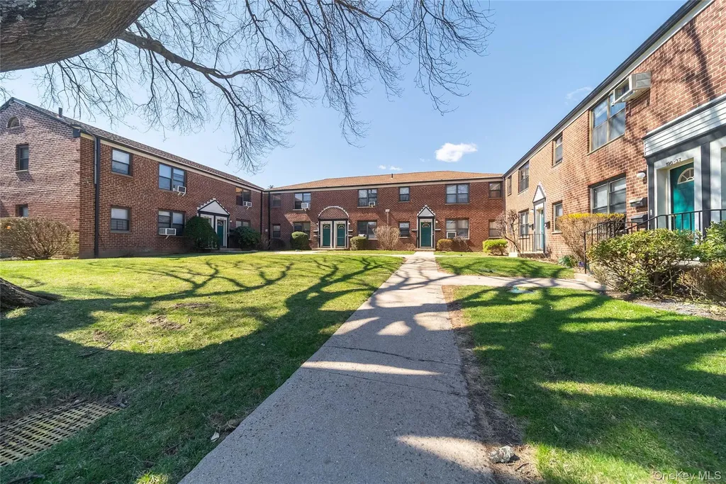 19637 69th Avenue Fresh Meadows NY 11365