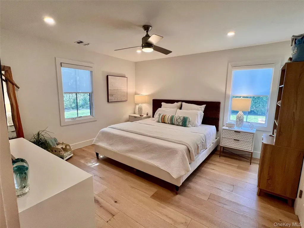 28 Alanson Lane Hampton Bays NY 11946