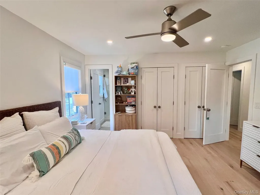 28 Alanson Lane Hampton Bays NY 11946