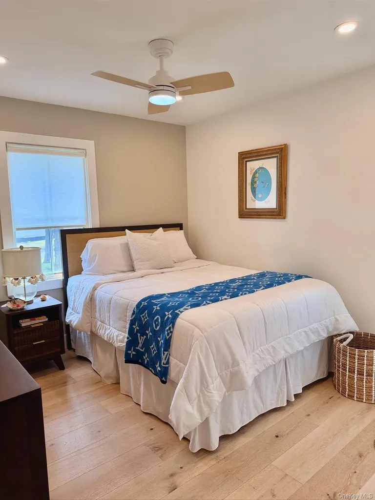 28 Alanson Lane Hampton Bays NY 11946