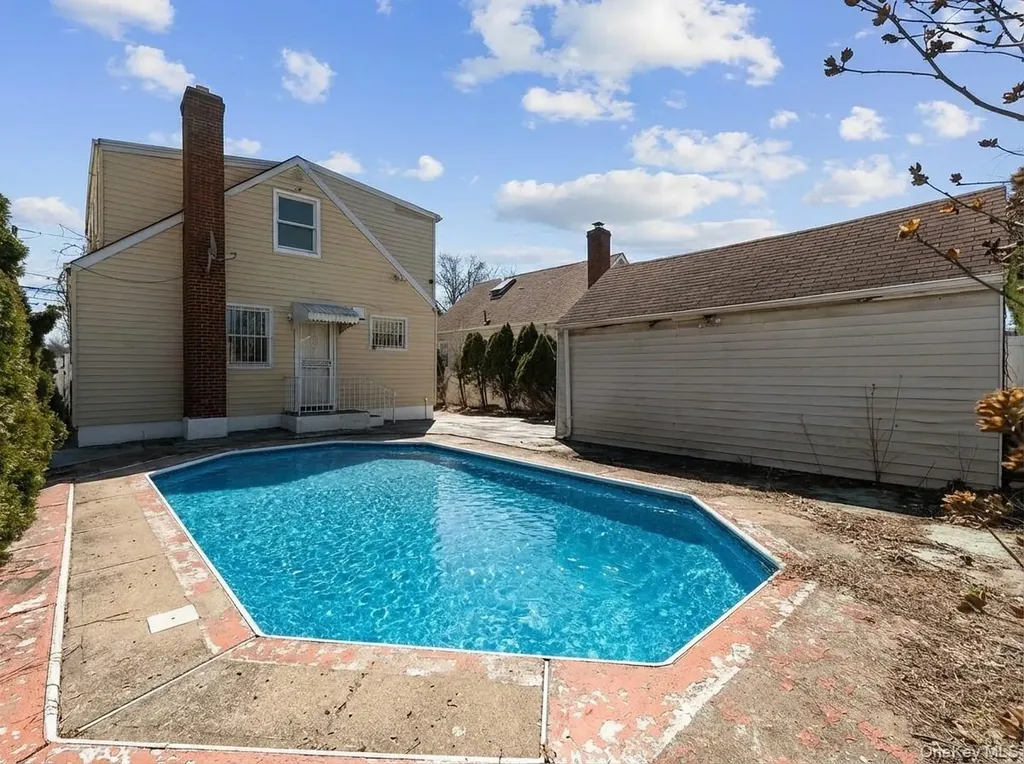7 Everett Street Valley Stream NY 11580