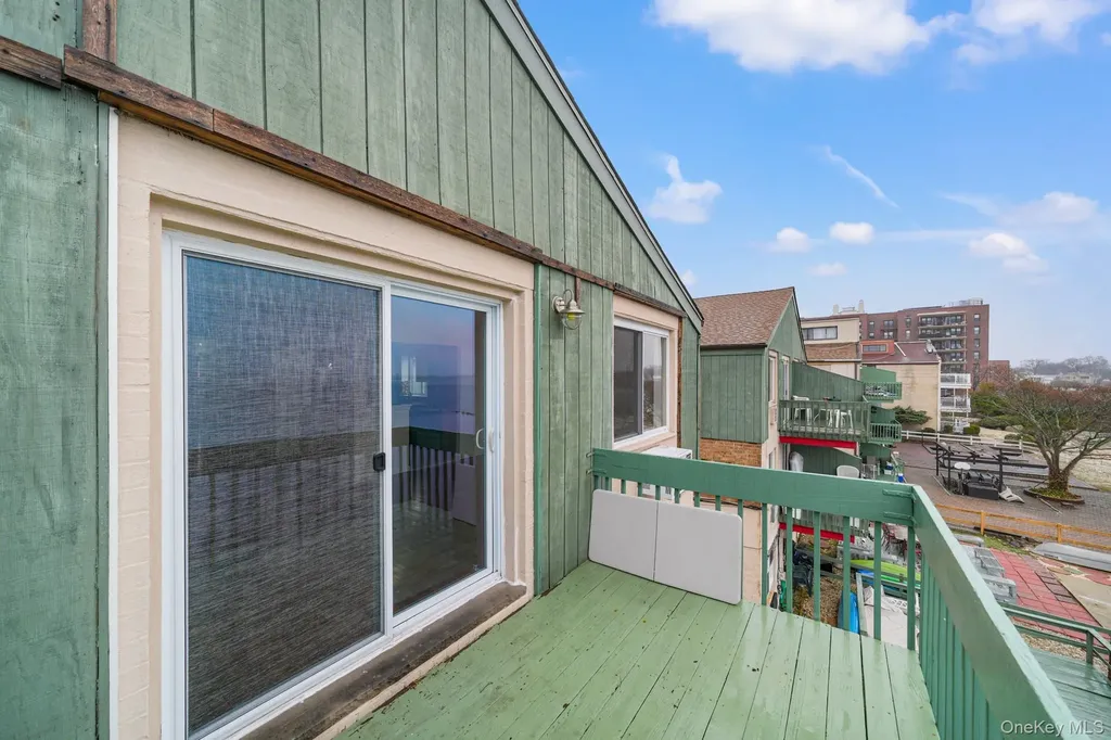 1466 Shore Drive Bronx NY 10465