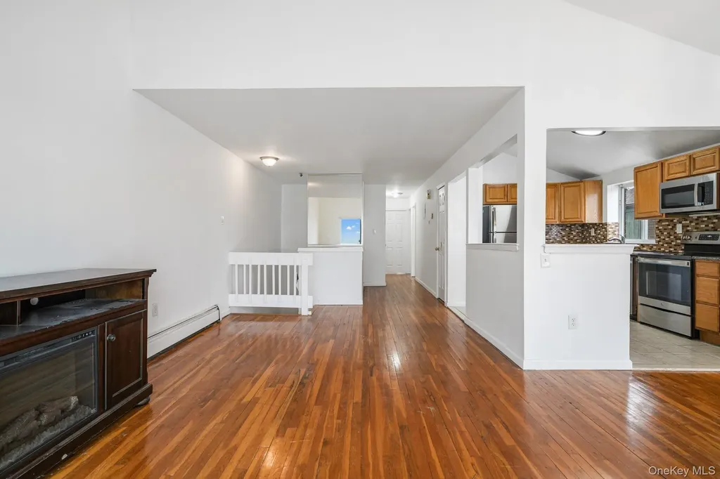 1466 Shore Drive Bronx NY 10465