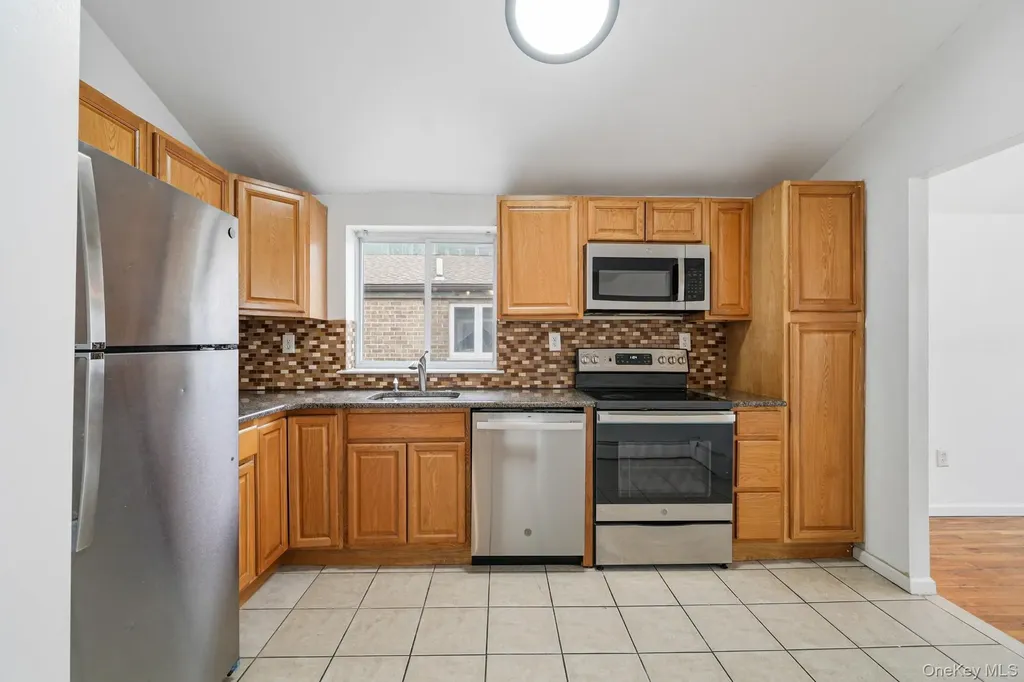 1466 Shore Drive Bronx NY 10465
