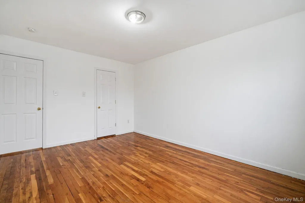1466 Shore Drive Bronx NY 10465