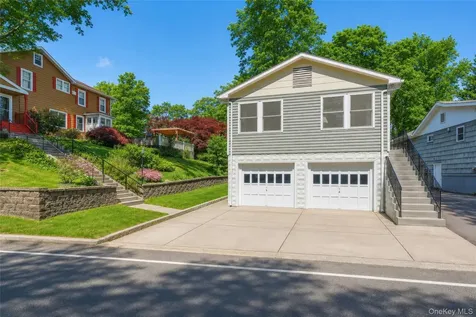 15 Dutch Street Montrose NY 10567
