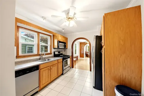 15 Dutch Street Montrose NY 10567