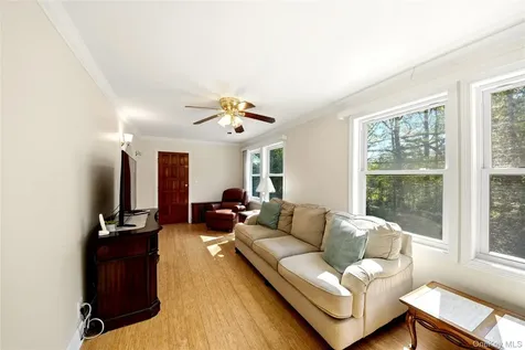 15 Dutch Street Montrose NY 10567