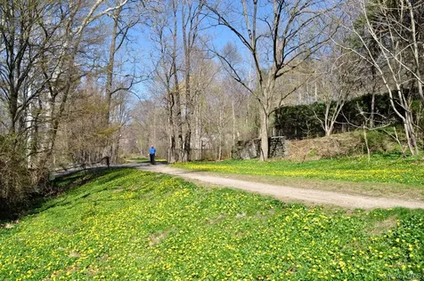 9 Strawberry Lane Irvington NY 10533