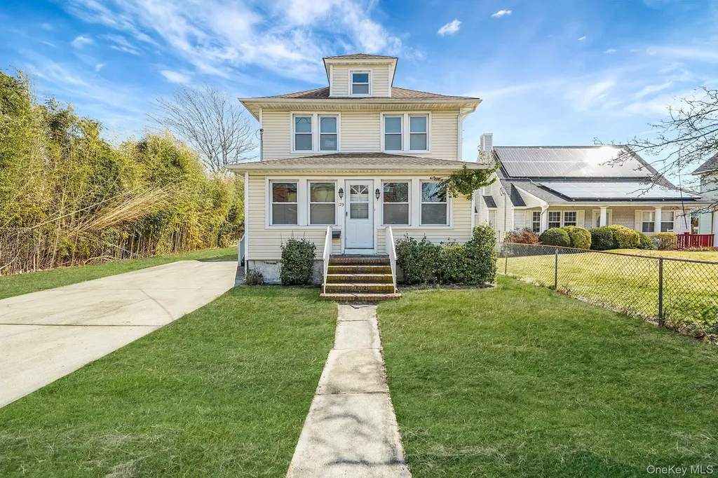 129 Bay Avenue Patchogue NY 11772