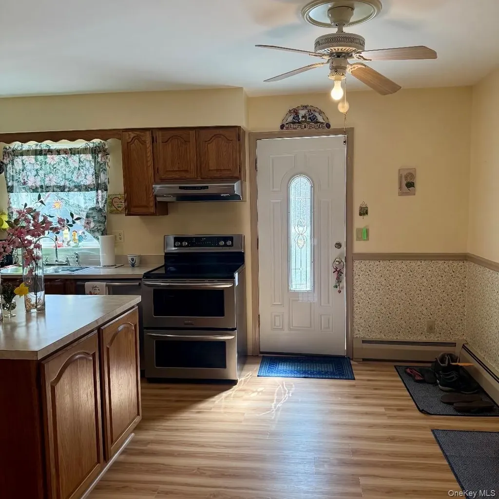 248 Huckleberry Turnpike Wallkill NY 12589
