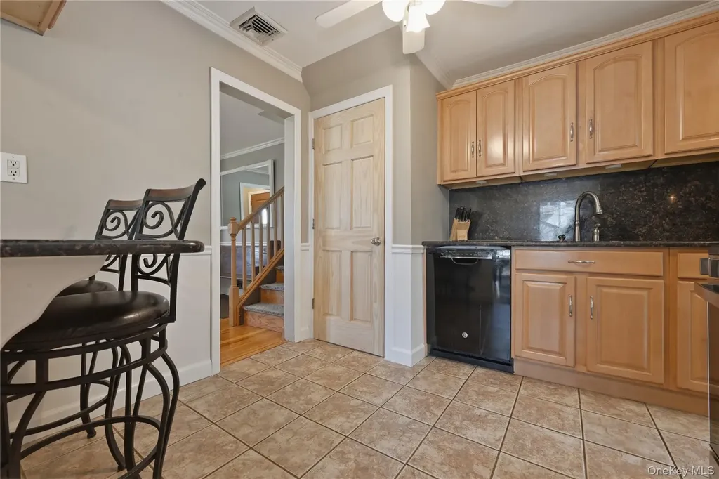 5 Hawthorne Avenue Merrick NY 11566