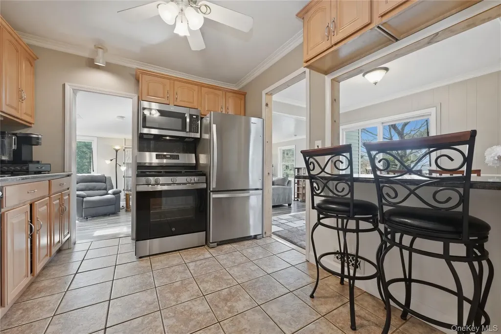5 Hawthorne Avenue Merrick NY 11566