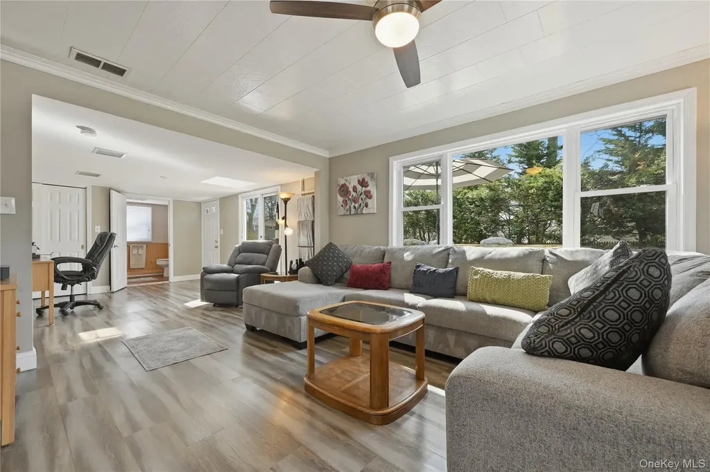 5 Hawthorne Avenue Merrick NY 11566