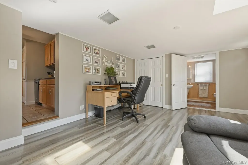 5 Hawthorne Avenue Merrick NY 11566