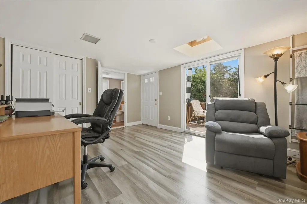 5 Hawthorne Avenue Merrick NY 11566