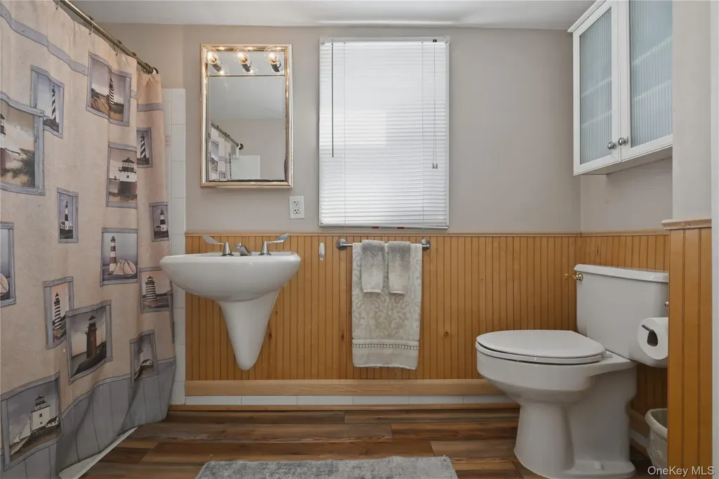 5 Hawthorne Avenue Merrick NY 11566