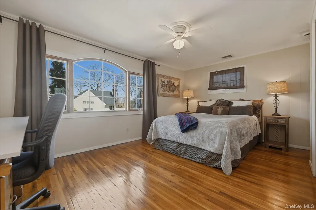 5 Hawthorne Avenue Merrick NY 11566