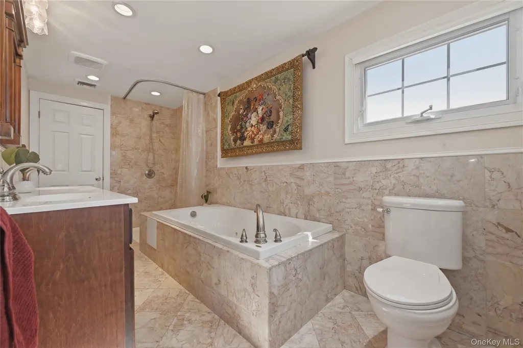 5 Hawthorne Avenue Merrick NY 11566
