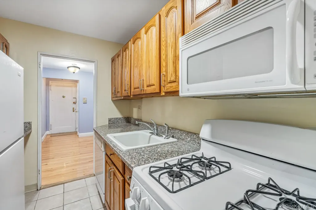 102-55 67th Road Forest Hills NY 11375