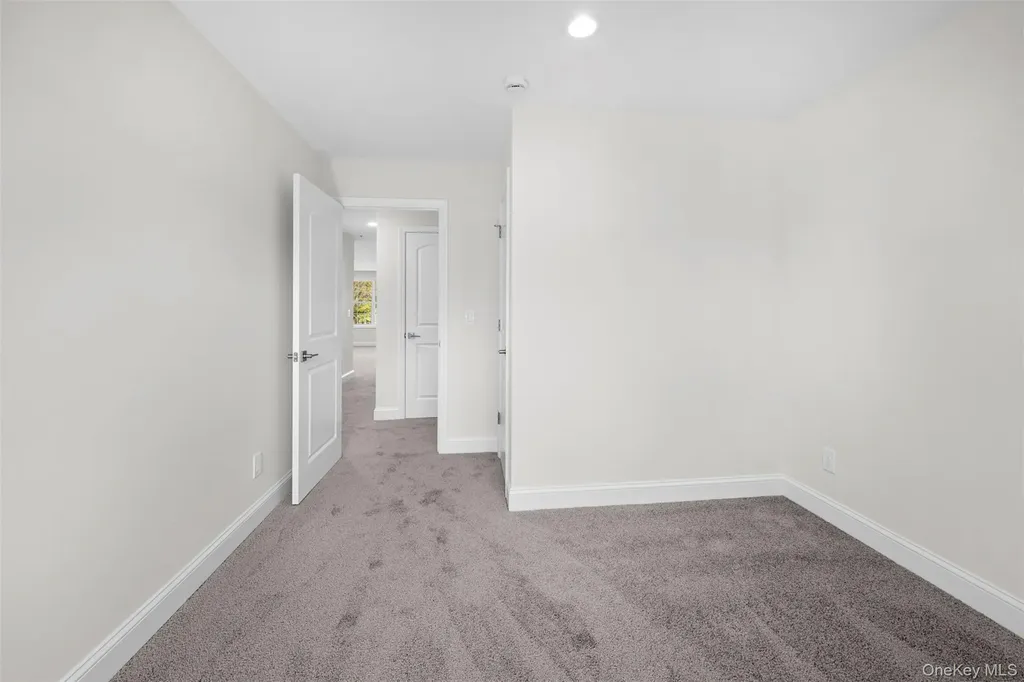 108 Maya Circle Central Islip NY 11722