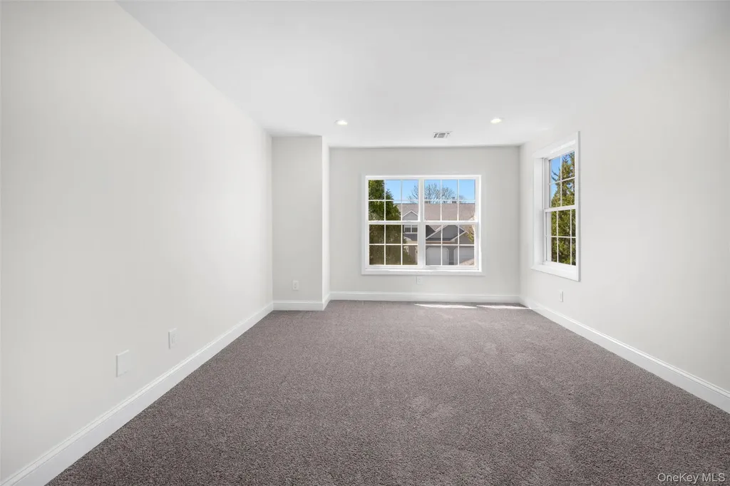 108 Maya Circle Central Islip NY 11722